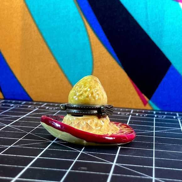 Vintage Sombrero With Lemon Wedge Limoges Style Hinged Trinket Box - Picture 4 of 12